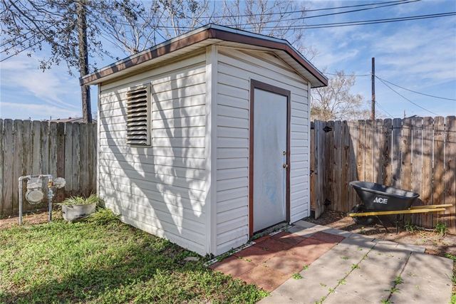 1617 Spicewood Dr, Corpus Christi, TX 78412