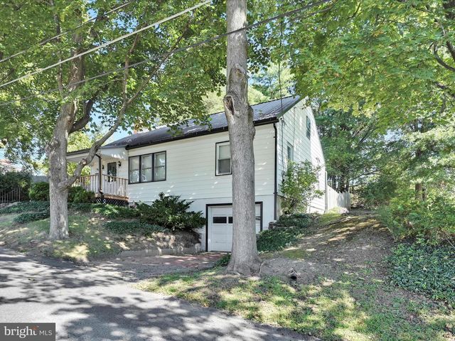 403 HIGH ST, Schuylkill Haven, PA 17972