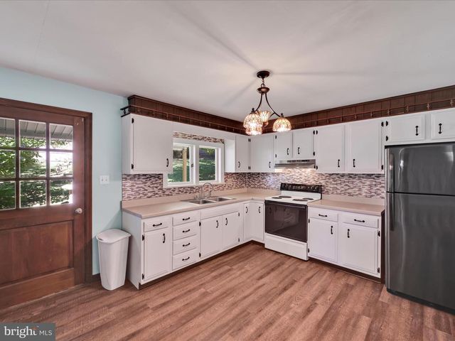 403 HIGH ST, Schuylkill Haven, PA 17972