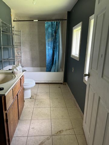 2542 West High Street, Springfield, MO 65803