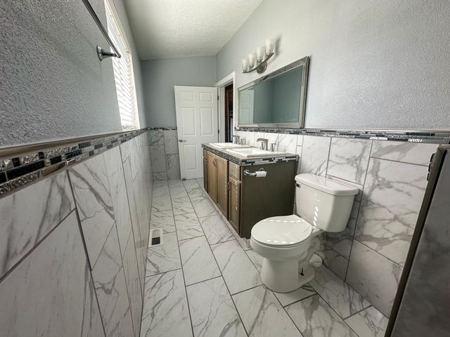 35 Gallinger Lane, Tijeras, NM 87059