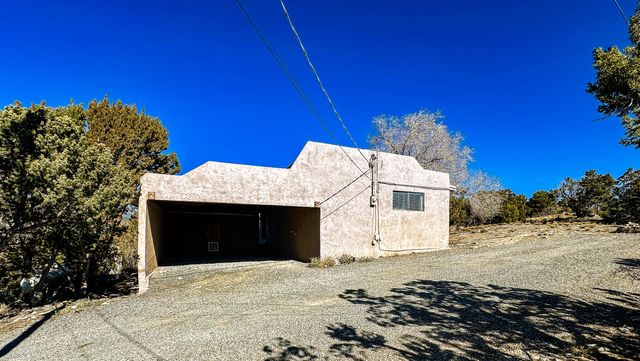 35 Gallinger Lane, Tijeras, NM 87059