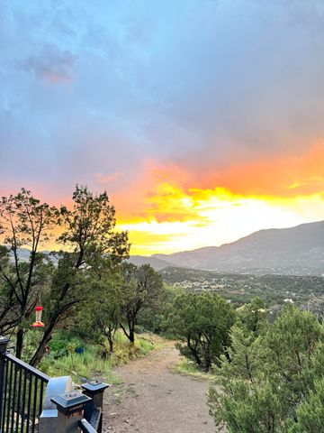 35 Gallinger Lane, Tijeras, NM 87059