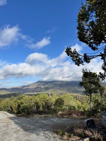 35 Gallinger Lane, Tijeras, NM 87059