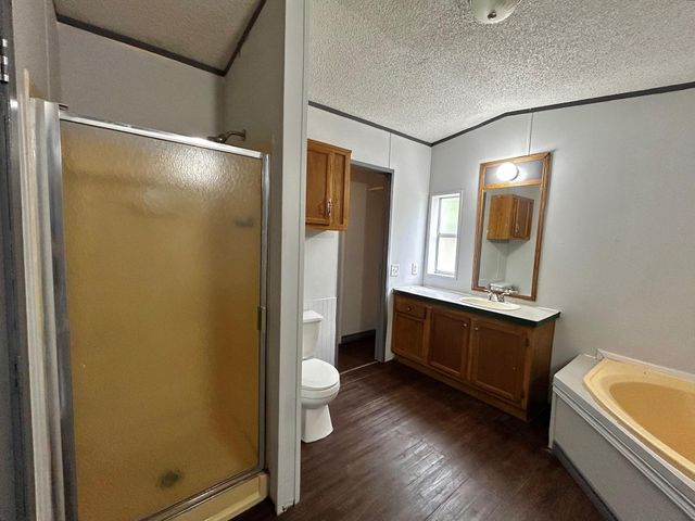 2523 Oyster Creek Bend, Oyster Creek, TX 77541