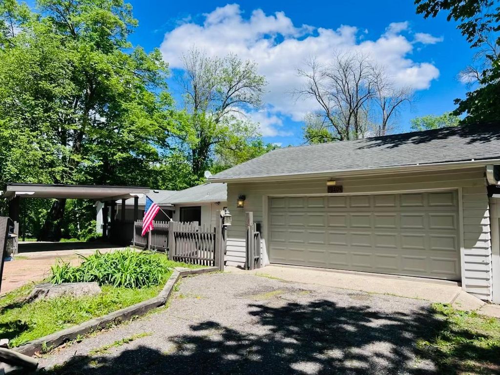 840 N Shore Drive W, Orono, MN 55364
