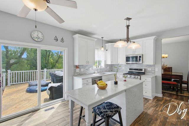 2671 Wildflower Court, Round Lake Beach, IL 60073