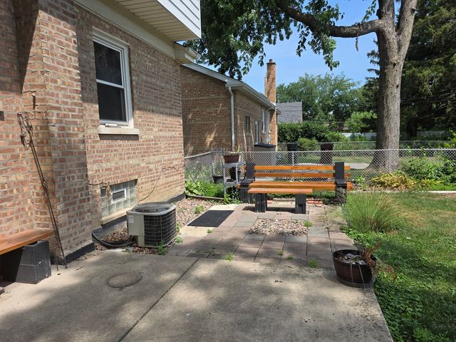 18535 PAGE Avenue, Homewood, IL 60430