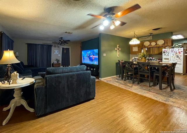 1404 inez, Beeville, TX 78102