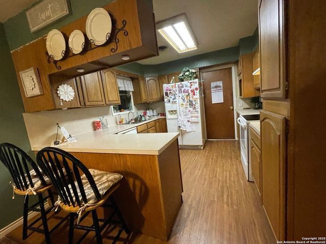 1404 inez, Beeville, TX 78102