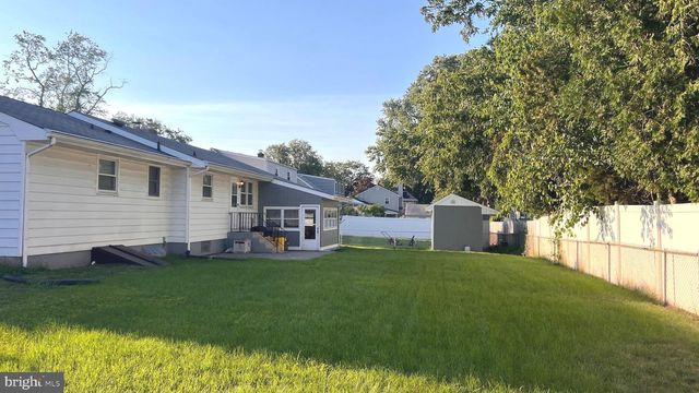100 CALIFORNIA AVE, Hamilton, NJ 08619