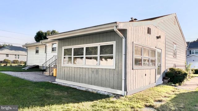 100 CALIFORNIA AVE, Hamilton, NJ 08619