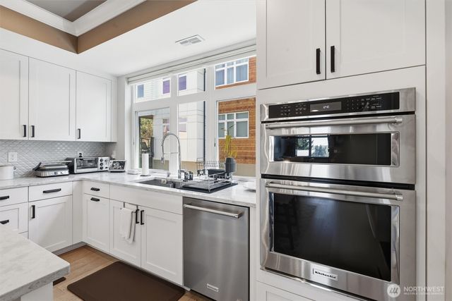 4033 129th Place SE, Bellevue, WA 98006