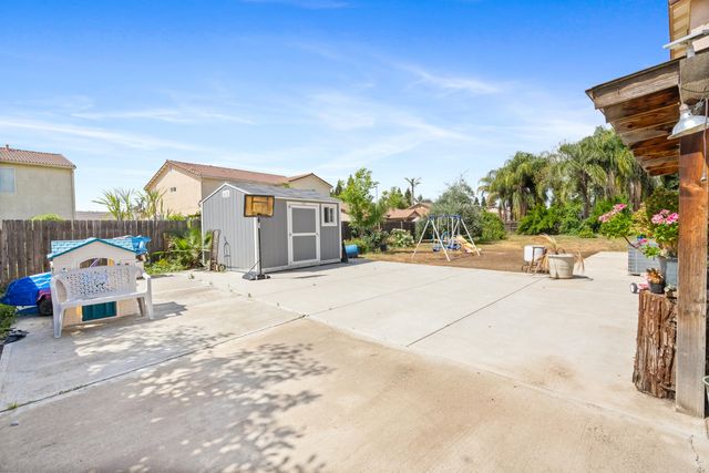 3931 E Hillcrest Avenue, Visalia, CA 93292