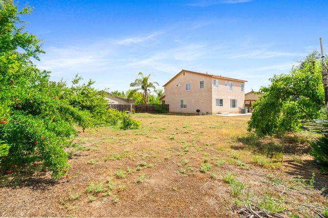 3931 E Hillcrest Avenue, Visalia, CA 93292