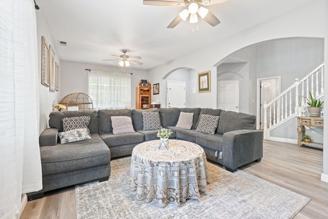 3931 E Hillcrest Avenue, Visalia, CA 93292