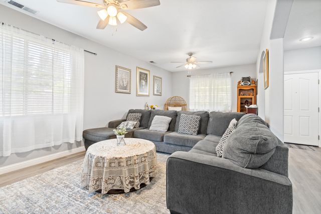 3931 E Hillcrest Avenue, Visalia, CA 93292