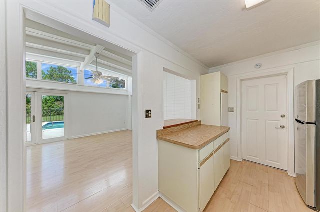 413 WHITFIELD AVENUE, Sarasota, FL 34243