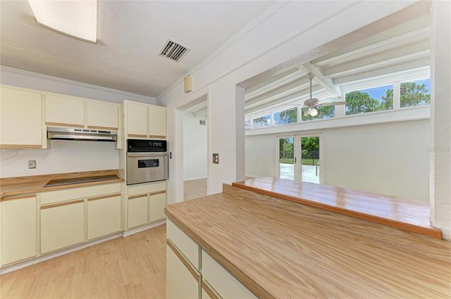 413 WHITFIELD AVENUE, Sarasota, FL 34243