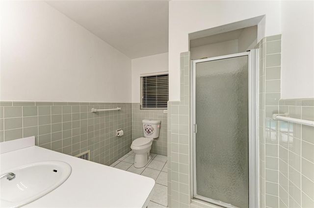 413 WHITFIELD AVENUE, Sarasota, FL 34243