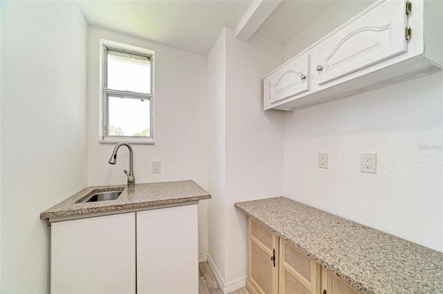 413 WHITFIELD AVENUE, Sarasota, FL 34243