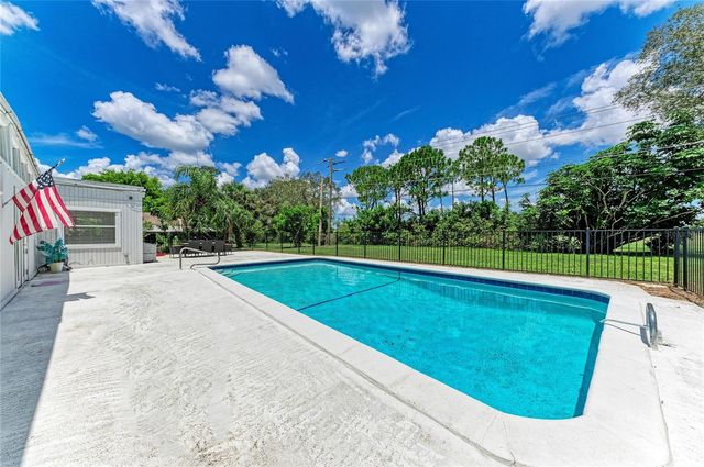 413 WHITFIELD AVENUE, Sarasota, FL 34243