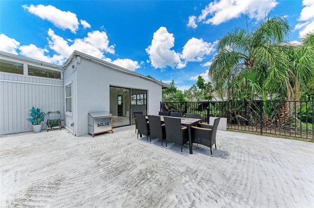 413 WHITFIELD AVENUE, Sarasota, FL 34243