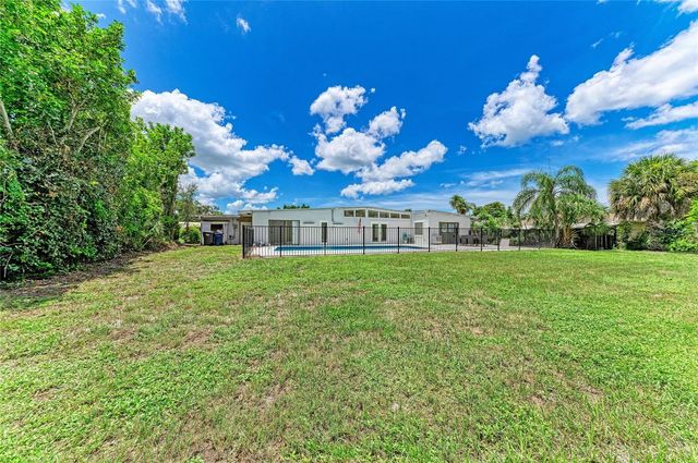 413 WHITFIELD AVENUE, Sarasota, FL 34243
