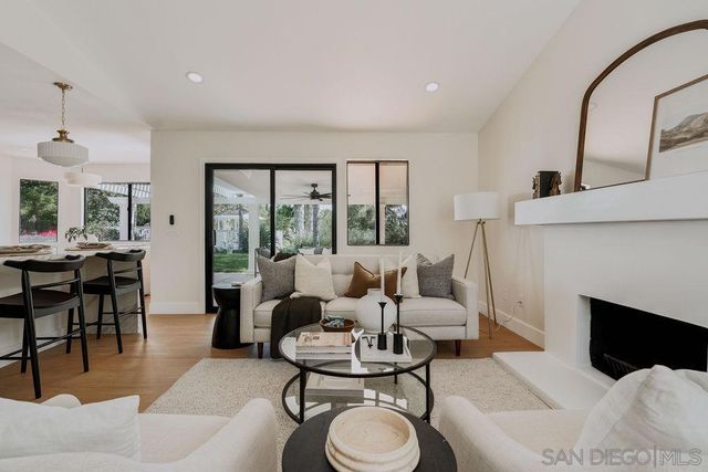 1451 Ventana Dr, Escondido, CA 92029
