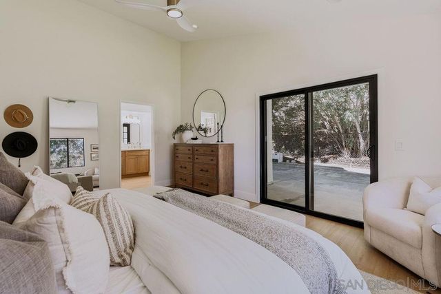 1451 Ventana Dr, Escondido, CA 92029