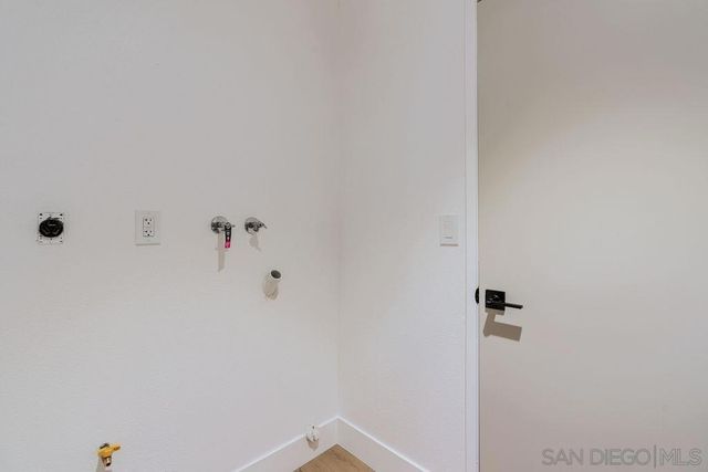 1451 Ventana Dr, Escondido, CA 92029