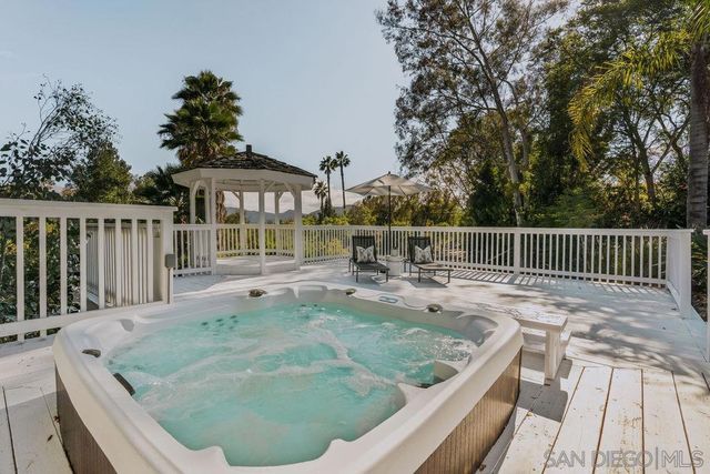 1451 Ventana Dr, Escondido, CA 92029
