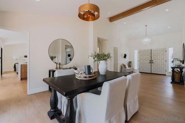 1451 Ventana Dr, Escondido, CA 92029