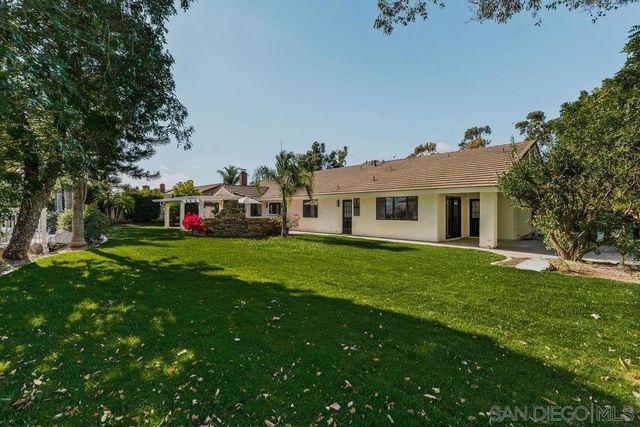 1451 Ventana Dr, Escondido, CA 92029