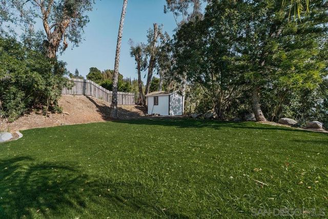 1451 Ventana Dr, Escondido, CA 92029