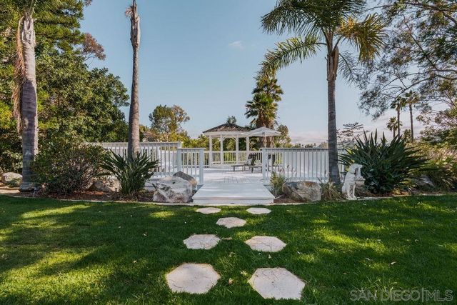 1451 Ventana Dr, Escondido, CA 92029