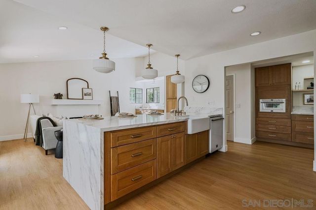 1451 Ventana Dr, Escondido, CA 92029