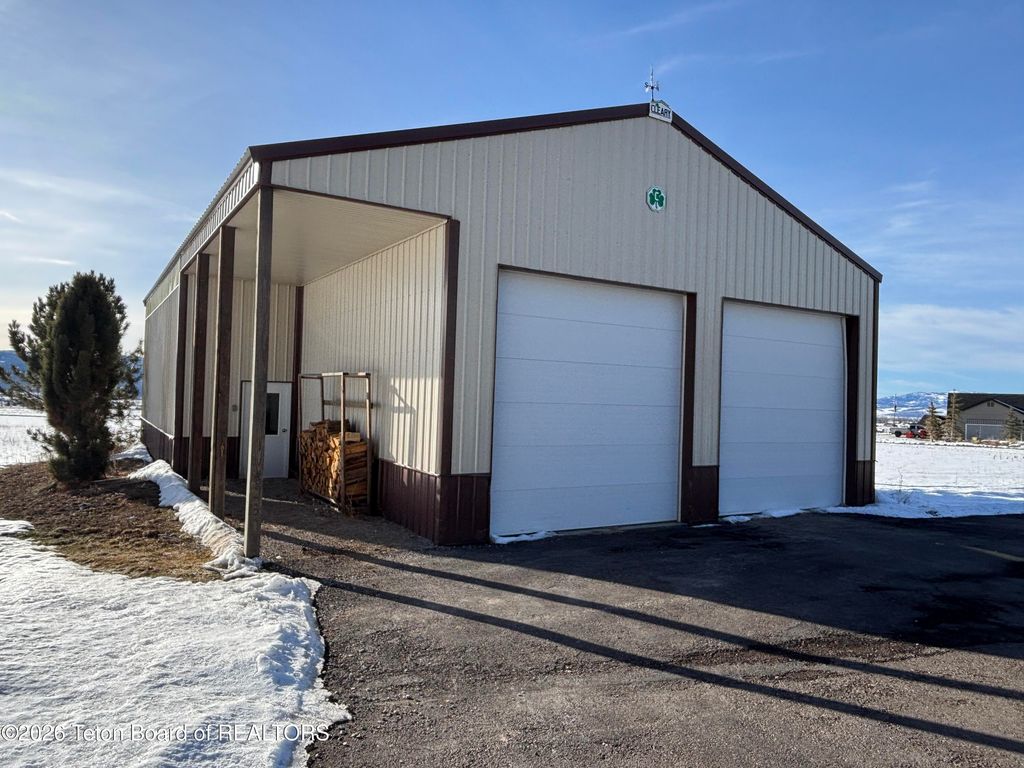 431 SHOOTING STAR Drive, Bedford, WY 83112 photo 31