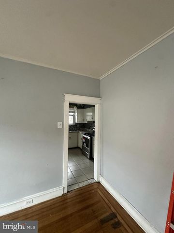 15 S WYCOMBE AVE, Lansdowne, PA 19050