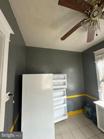 15 S WYCOMBE AVE, Lansdowne, PA 19050