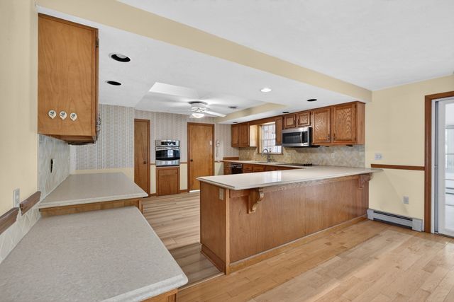 532 Hill St, Raynham, MA 02767