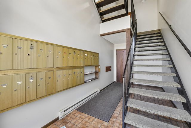 1831 Fuller Road 21, West Des Moines, IA 50265