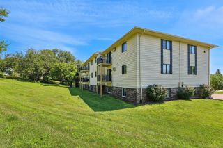 1831 Fuller Road 21, West Des Moines, IA 50265