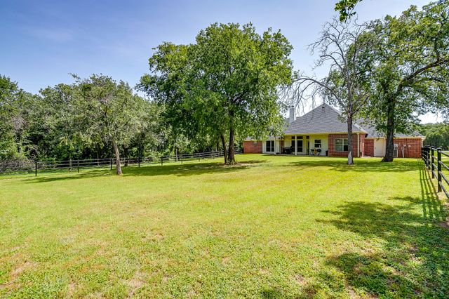 144 Howard Newby Lane, Springtown, TX 76082
