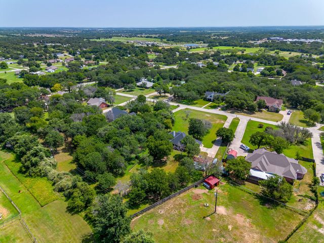 144 Howard Newby Lane, Springtown, TX 76082