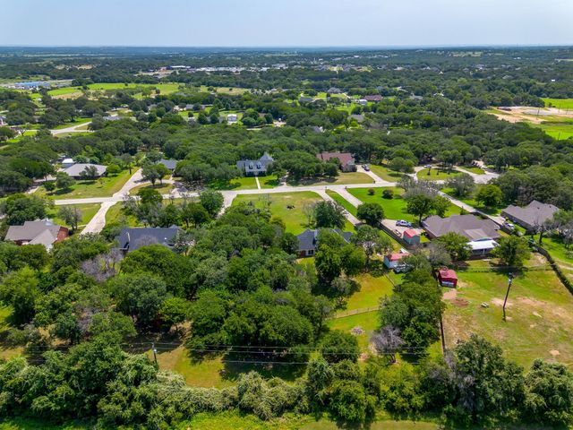 144 Howard Newby Lane, Springtown, TX 76082