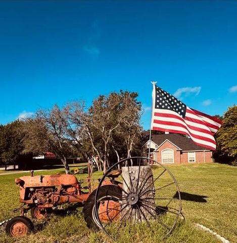 144 Howard Newby Lane, Springtown, TX 76082