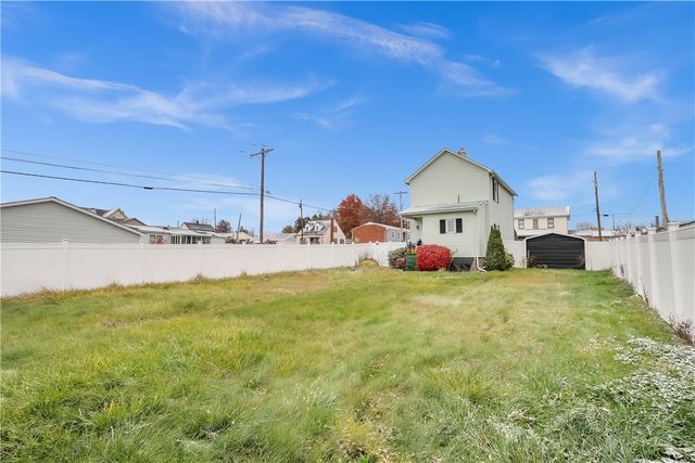 2101 Walnut Dr, Derry Twp, PA 15650