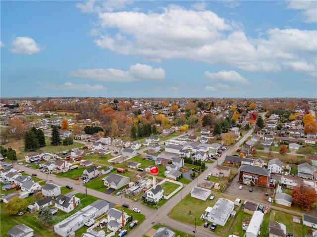 2101 Walnut Dr, Derry Twp, PA 15650