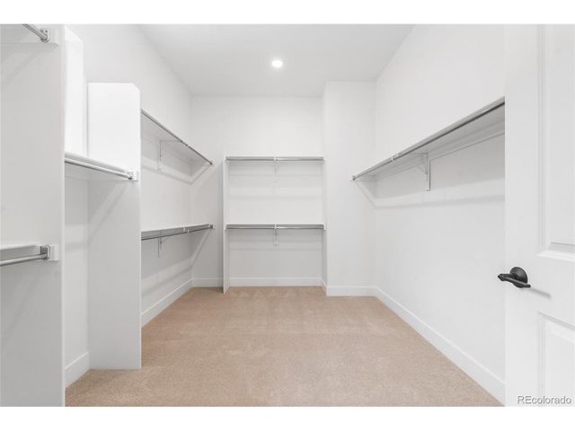 8664 S Quemoy St, Aurora, CO 80016